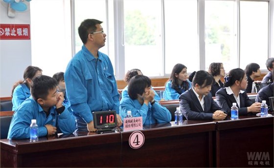 我公司參賽選手沉著答題 我公司參賽選手沉著答題