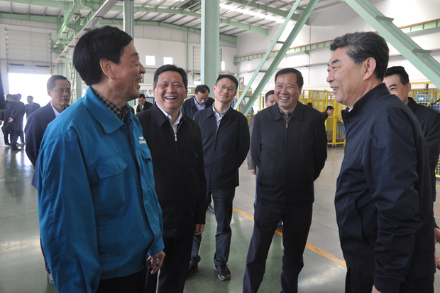 安徽省常務副省長鄧向陽來皖南電氣調研 安徽省常務副省長鄧向陽來皖南電氣調研